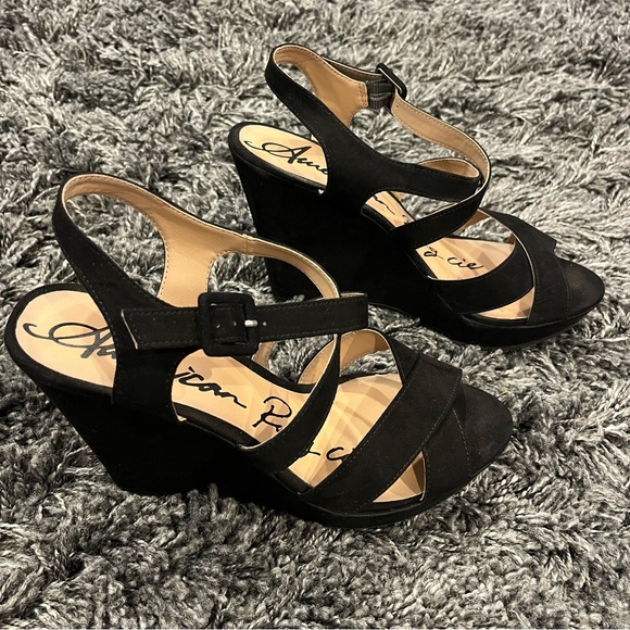 🍒AMERICAN RAG RACHEY PLATFORM WEDGE SANDAL SIZE 9.5🍒 - Picture 1 of 8